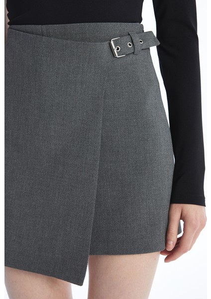 Yeni Sezon Dar Fit Kadın Şort Etek modelleri