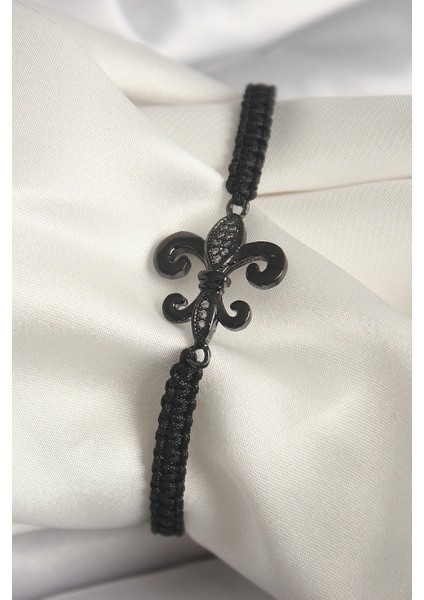 Pirinç Siyah Renk Zirkon Taş Işlemeli Zambak Figür Asansörlü Makrome Model Kadın Bileklik