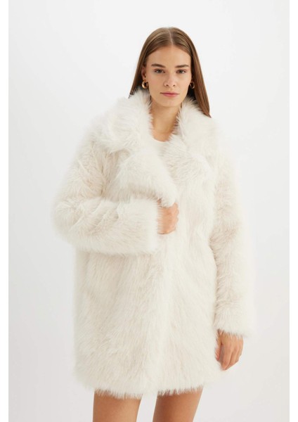 Uzun Pelüş Kaban Oversize Geniş Kalıp Çıtçıtlı A4653AX24WN