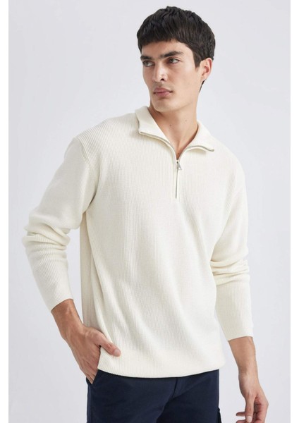 Standart Fit Normal Kesim Bato Yaka Fermuarlı Basic Düz Triko Kazak modelleri