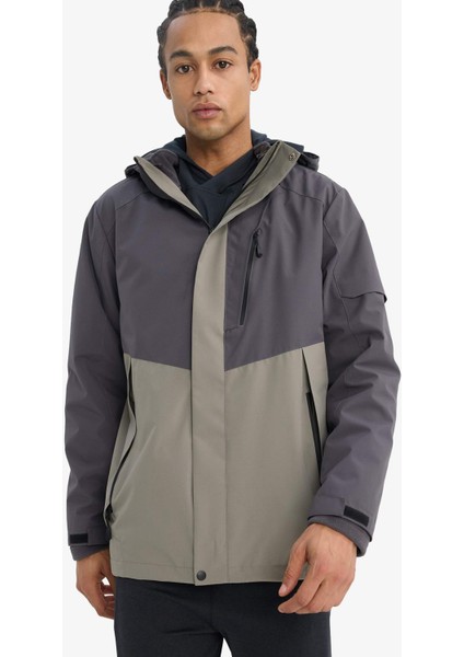 Su İtici Regular Fit Kapüşonlu Rüzgar Geçirmez Mont E9490AX25WN