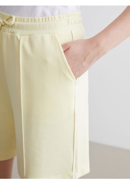 Yeni Sezon Beli Lastikli Kadın Şort modelleri