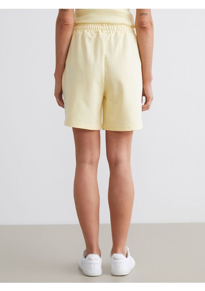 Yeni Sezon Beli Lastikli Kadın Şort fırsatları