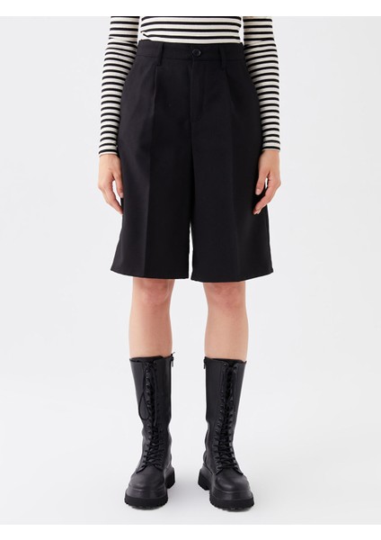 Yeni Sezon Kadın Rahat Kalıp Düz Şort fırsatları