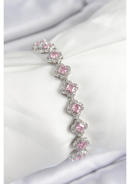 Pirinç Zirkon Taşlı Pembe Yonca Baget Model Gümüş Renk Vıp Seri Kadın Bileklik