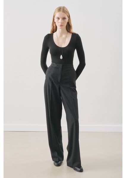 Klasik Kesim Kumaş Pantolon Siyah fırsatları