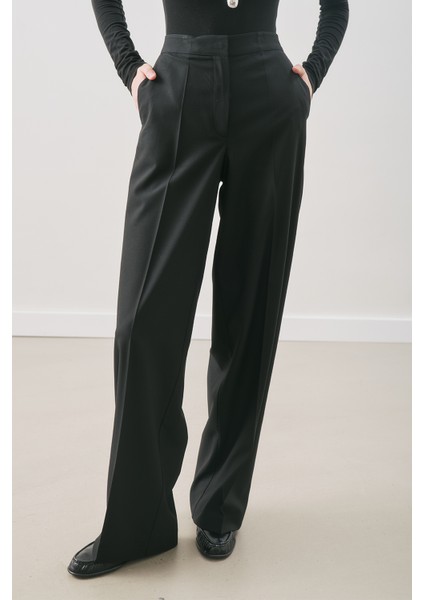 Klasik Kesim Kumaş Pantolon Siyah indirimleri