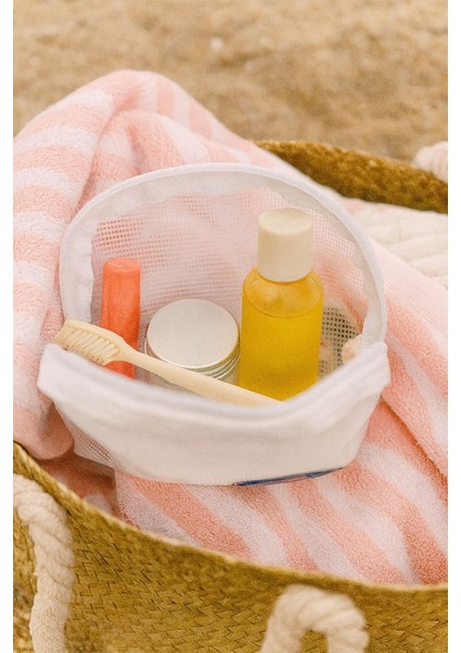 Örgü Makyaj Çantası Beyaz fırsatları