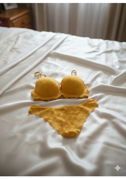 Kadın Balenli Dantelli Taş Detaylı Iç Çamaşır Takımı - Sarı / Siyah / Beyaz / Kırmızı