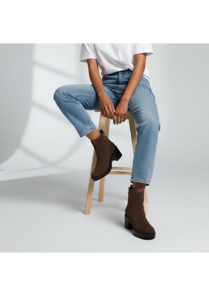 Süet Hakiki Deri Gold Zincir Detaylı Kadın Kalın Topuklu Bot fırsatları