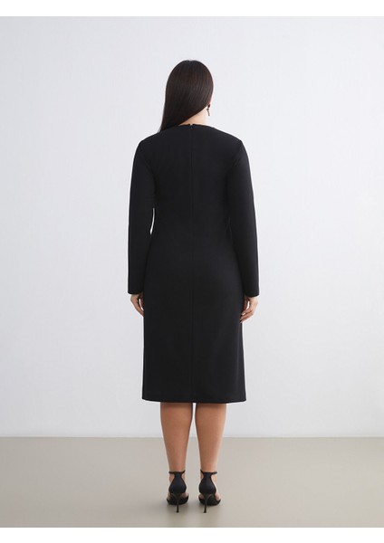 Yeni Sezon Büyük Beden V Yaka Krep Elbise fırsatları