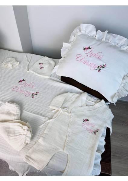 Isme Özel Nakış Işlemeli %100 Pamuk Müslin Hastane Çıkış Seti Takı Yastığı ve Puset Örtüsü