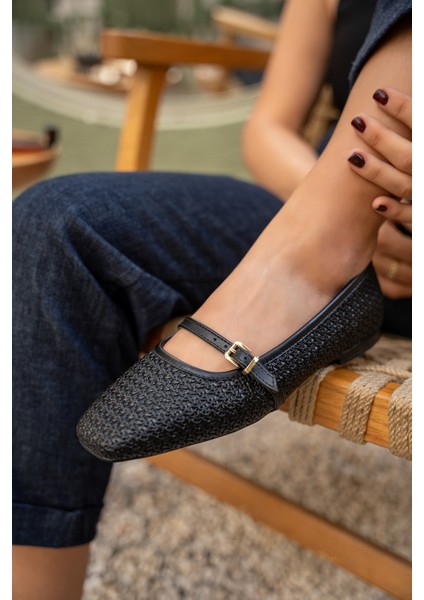 Samuel Siyah Örgü Detaylı Düz Kadın Babet fiyatları