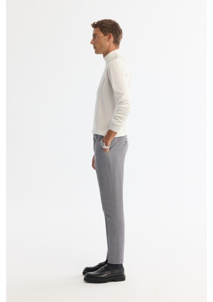 Erkek Beyaz Yarım Balıkçı Yaka Tüylenmeyen Triko Regular Fit Kazak E005001 modelleri