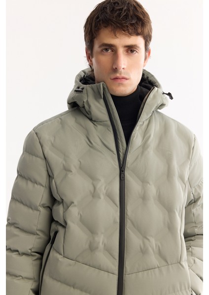 Erkek Nil Yeşili Kapüşonlu Su İtici Rüzgar Geçirmez -5°C Dayanıklı Şişme Mont A52Y6075 fiyatları