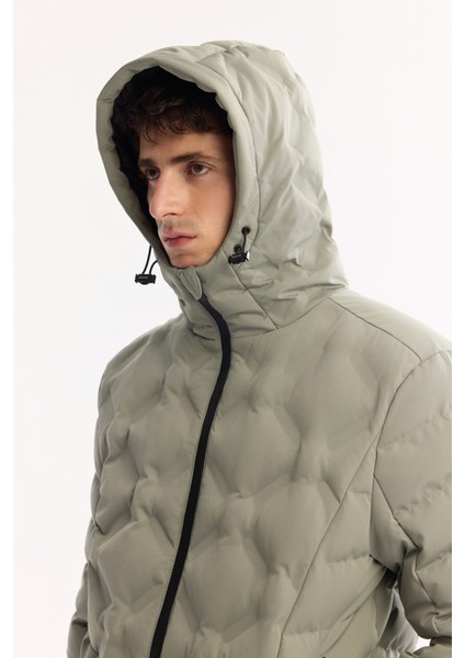 Erkek Nil Yeşili Kapüşonlu Su İtici Rüzgar Geçirmez -5°C Dayanıklı Şişme Mont A52Y6075