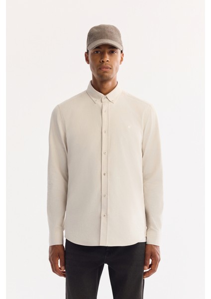 Erkek Kırık Beyaz Düğmeli Yaka %100 Pamuk Soft Touch Kadife Regular Fit Gömlek B002032