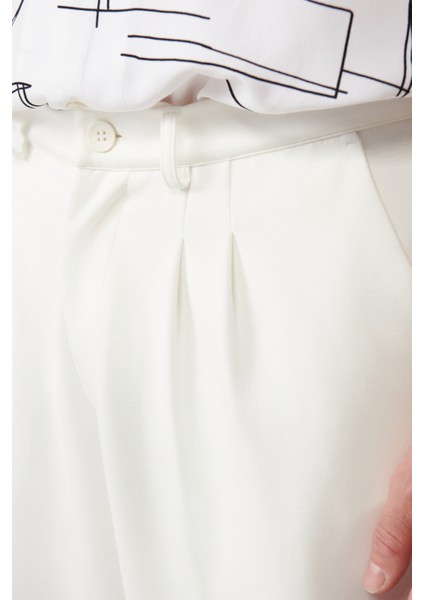 Erkek Beyaz Klasik Bel Pileli Baggy Fit Örme Pantolon A41Y3075