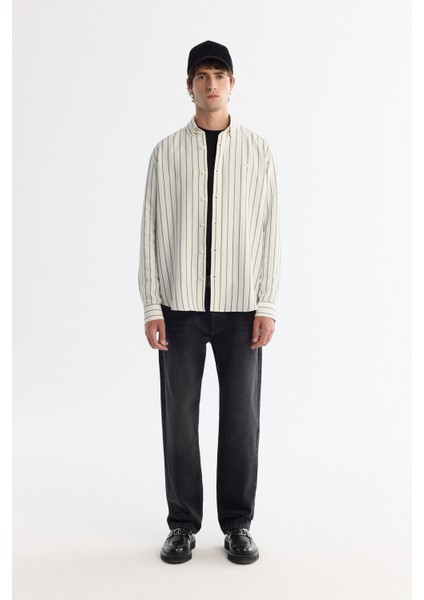 Erkek Beyaz Alttan Britli Yaka Çizgili Rayon Regular Fit Gömlek A42Y2051