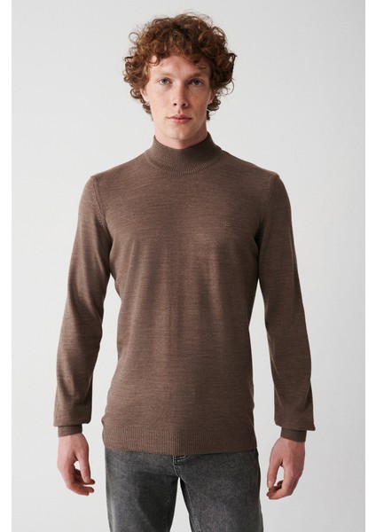 Erkek Vizon Yarım Balıkçı Yaka Tüylenmeyen Triko Regular Fit Kazak E005001