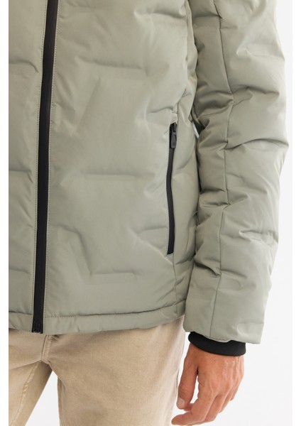 Erkek Nil Yeşili Kapüşonlu Su İtici Rüzgar Geçirmez Kaz Tüyü Şişme Comfort Fit Mont A42Y6010