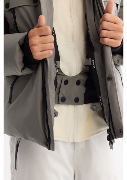 Erkek KoyuGri Kapüşonlu Su İtici Rüzgar Geçirmez -20°C Dayanıklı Kaz Tüyü Kayak Montu A42Y6123 fırsatları