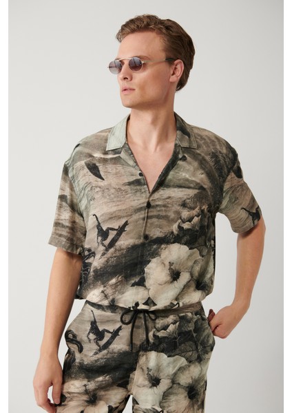 Erkek Gri %100 Viskon Apaj Yaka Viskon Tema Desenli Kısa Kollu Oversize Fit Gömlek A41Y2218 modelleri