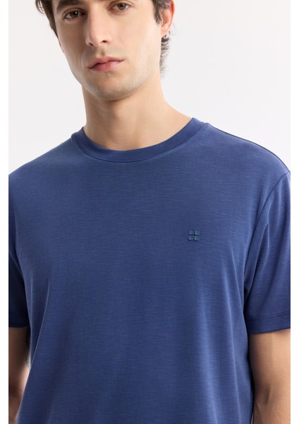 Erkek İndigo Bisiklet Yaka Bi-Stretch Soft Touch Basic Regular Fit T-Shirt B001031 fiyatları