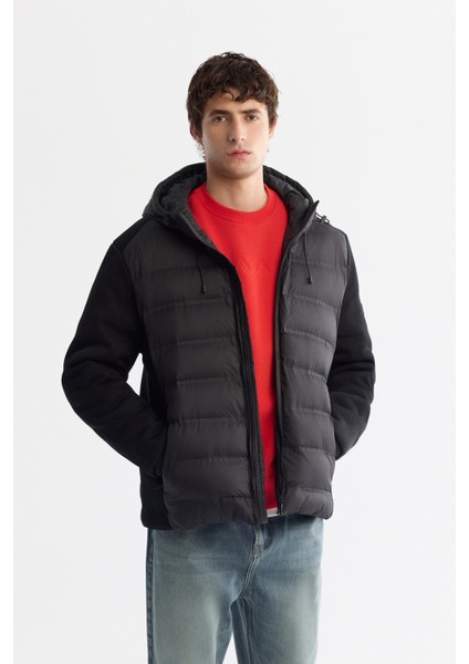 Erkek Siyah Kapüşonlu Su İtici Rüzgar Geçirmez Comfort Fit Mont A42Y6155