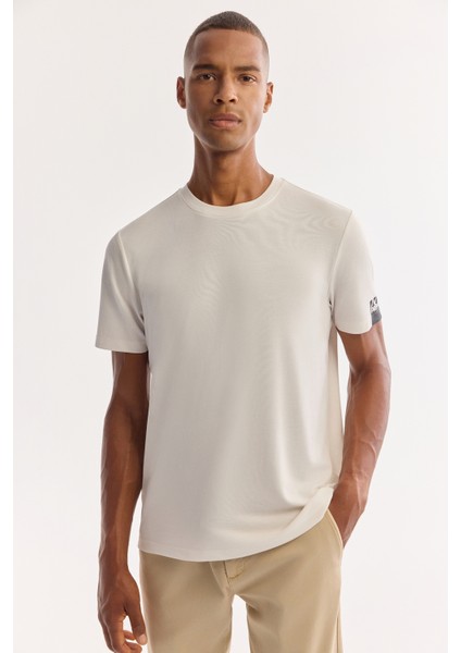 Erkek Ekru Bisiklet Yaka Soft Touch Bi-Stretch Baskılı Regular Fit T-Shirt A52Y1022
