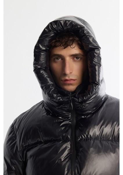 Erkek Siyah Kapüşonlu Kaz Tüyü Su İtici Rüzgar Geçirmez -20°C Dayanıklı Şişme Mont A42Y6182 fiyatları
