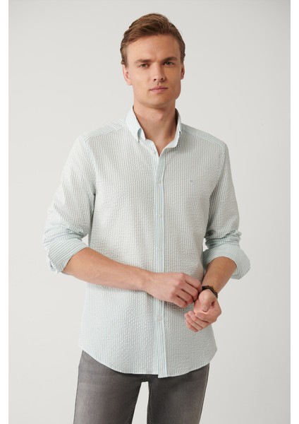 Erkek Açık Mavi Düğmeli Yaka Gofreli Kolay Ütülenebilir Slim Fit Gömlek A41Y2082