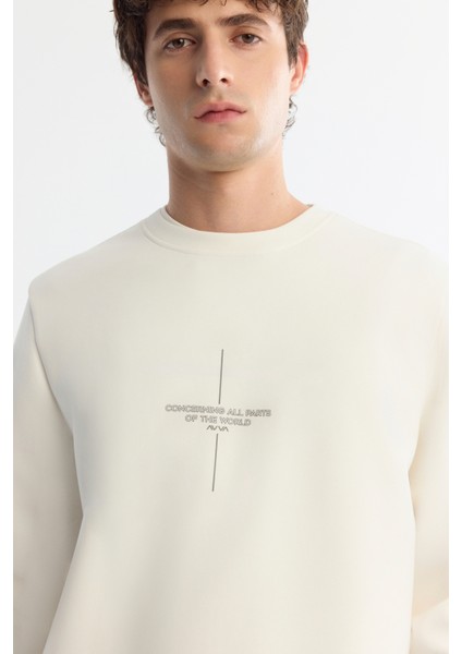 Erkek Ekru Bisiklet Yaka Pamuklu Baskılı Elastan Regular Fit Sweatshirt A42Y1313 fiyatları