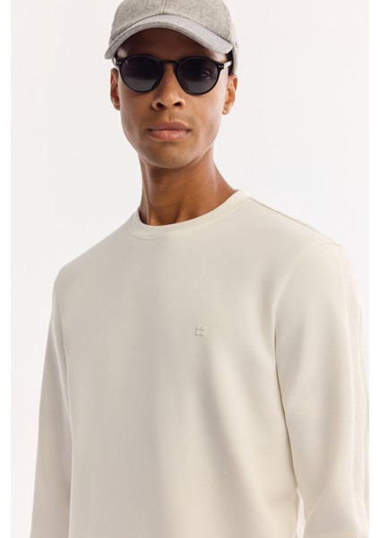 Erkek Ekru Bisiklet Yaka Pamuklu Bi-Stretch Regular Fit Sweatshirt A52Y1272