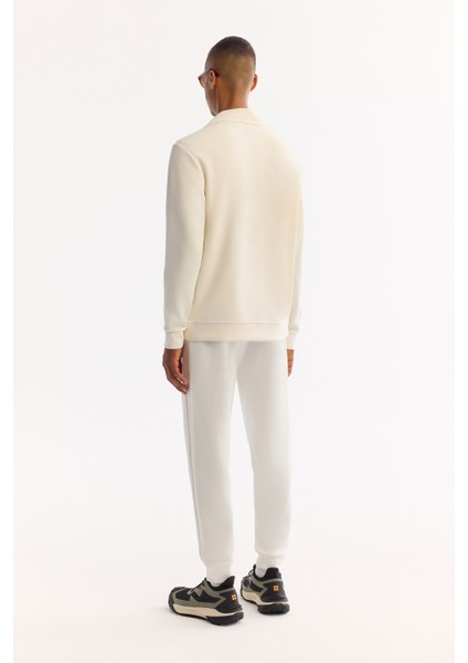 Erkek Ekru Dik Yaka Fermuarlı Soft Touch Baskılı Regular Fit Sweatshirt A52Y1273 fırsatları