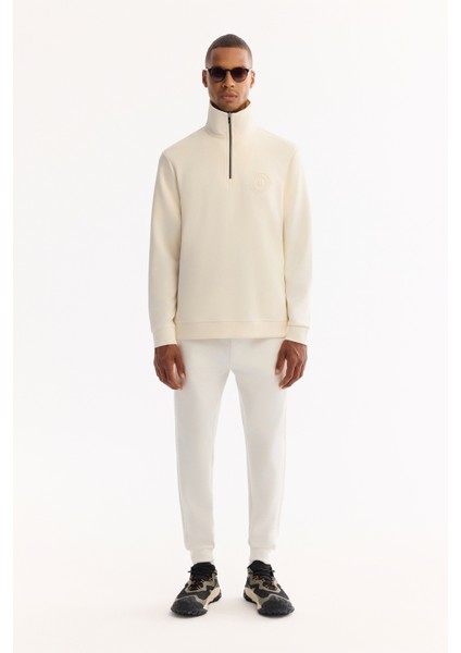 Erkek Ekru Dik Yaka Fermuarlı Soft Touch Baskılı Regular Fit Sweatshirt A52Y1273