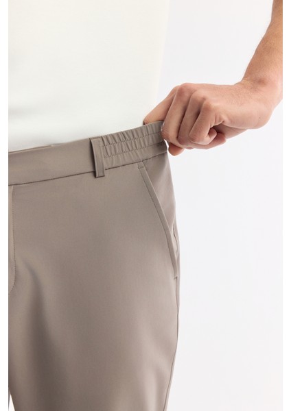 Erkek Vizon Beli Lastikli Bi-Stretch Teknik Kumaş Slim Fit Pantolon A51Y3077