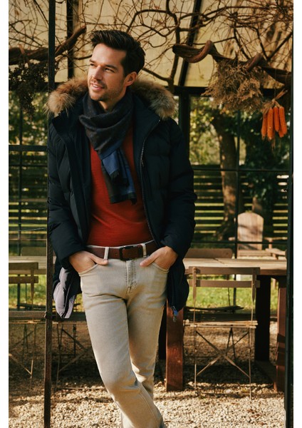 Erkek Lacivert Kuş Tüyü Dolgulu Çıkma Kürklü Su İtici Kumaşlı Mont A32Y6012