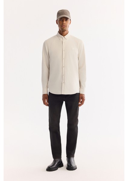 Erkek Kırık Beyaz Düğmeli Yaka %100 Pamuk Soft Touch Kadife Regular Fit Gömlek B002032