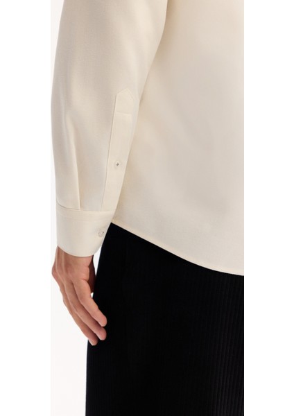 Erkek Ekru Düğmeli Yaka %100 Pamuk Soft Touch Regular Fit Gömlek A52Y2042 indirimleri