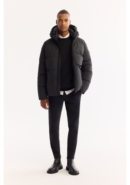 Erkek Siyah Kapüşonlu Su İtici Rüzgar Geçirmez -5°C Dayanıklı Şişme Comfort Fit Mont B006046