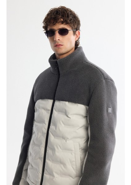 Erkek Gri Dik Yaka Su İtici Rüzgar Geçirmez Elyaf Şişme Peluş Comfort Fit Mont A42Y6017 fiyatları