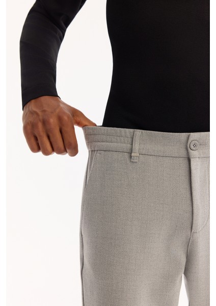 Erkek Açık Gri Yanı Lastikli Kolay Ütülenen Slim Fit Pantolon A52Y3040