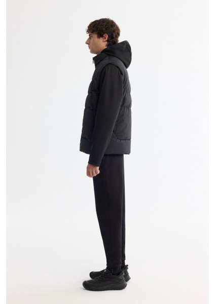 Erkek Siyah Kapüşonlu Su İtici Rüzgar Geçirmez Çıkarılabilir Yelekli Mevsimlik Mont A42Y6100 indirimleri