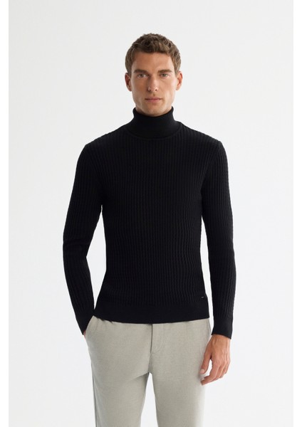 Erkek Siyah Tam Balıkçı Yaka Yün Karışımlı Jakarlı Triko Regular Fit Kazak A42Y5074