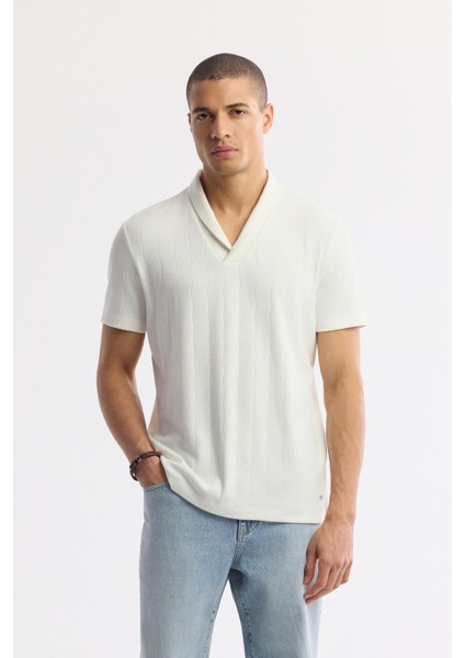 Erkek Ekru Şal Yaka Viskon Karışımlı Jakarlı Regular Fit T-Shirt A51Y1071