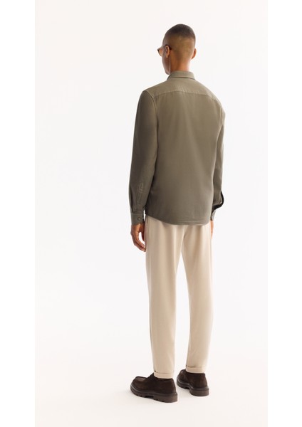 Erkek Koyu Haki Düğmeli Yaka Pamuklu Soft Touch Regular Fit Gömlek B002036 fırsatları