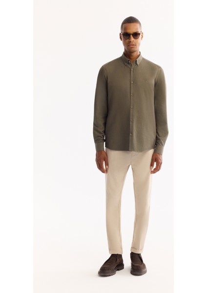 Erkek Koyu Haki Düğmeli Yaka Pamuklu Soft Touch Regular Fit Gömlek B002036 indirimleri