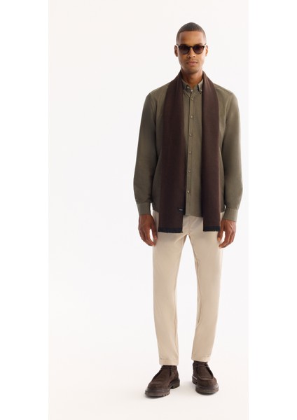 Erkek Koyu Haki Düğmeli Yaka Pamuklu Soft Touch Regular Fit Gömlek B002036