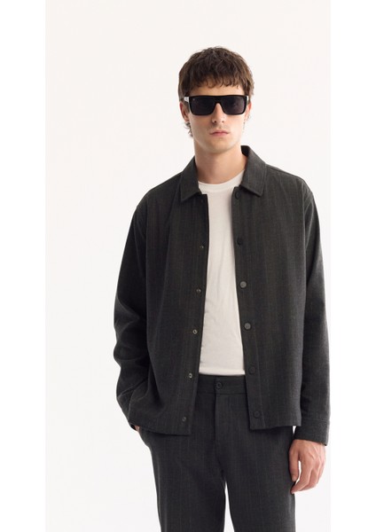 Erkek Antrasit Klasik Yaka Kolay Ütülenen Çizgili Comfort Fit Gömlek Ceket A52Y2018
